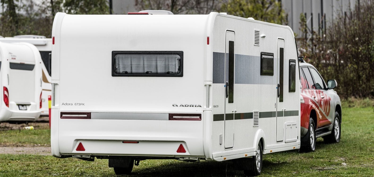 Slik kjører du trygt med campingvogn