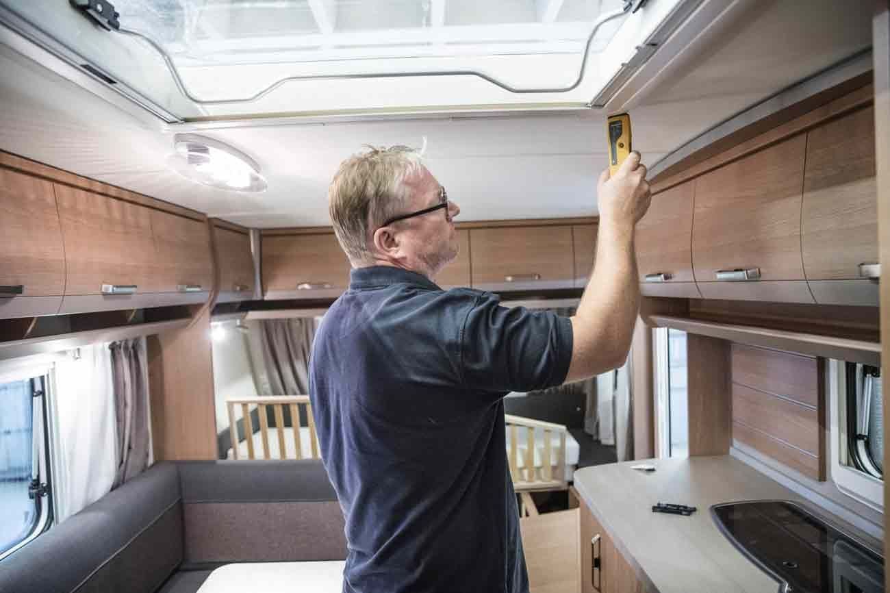 Få sjekket fuktighetsnivået før du kjøper brukt campingvogn