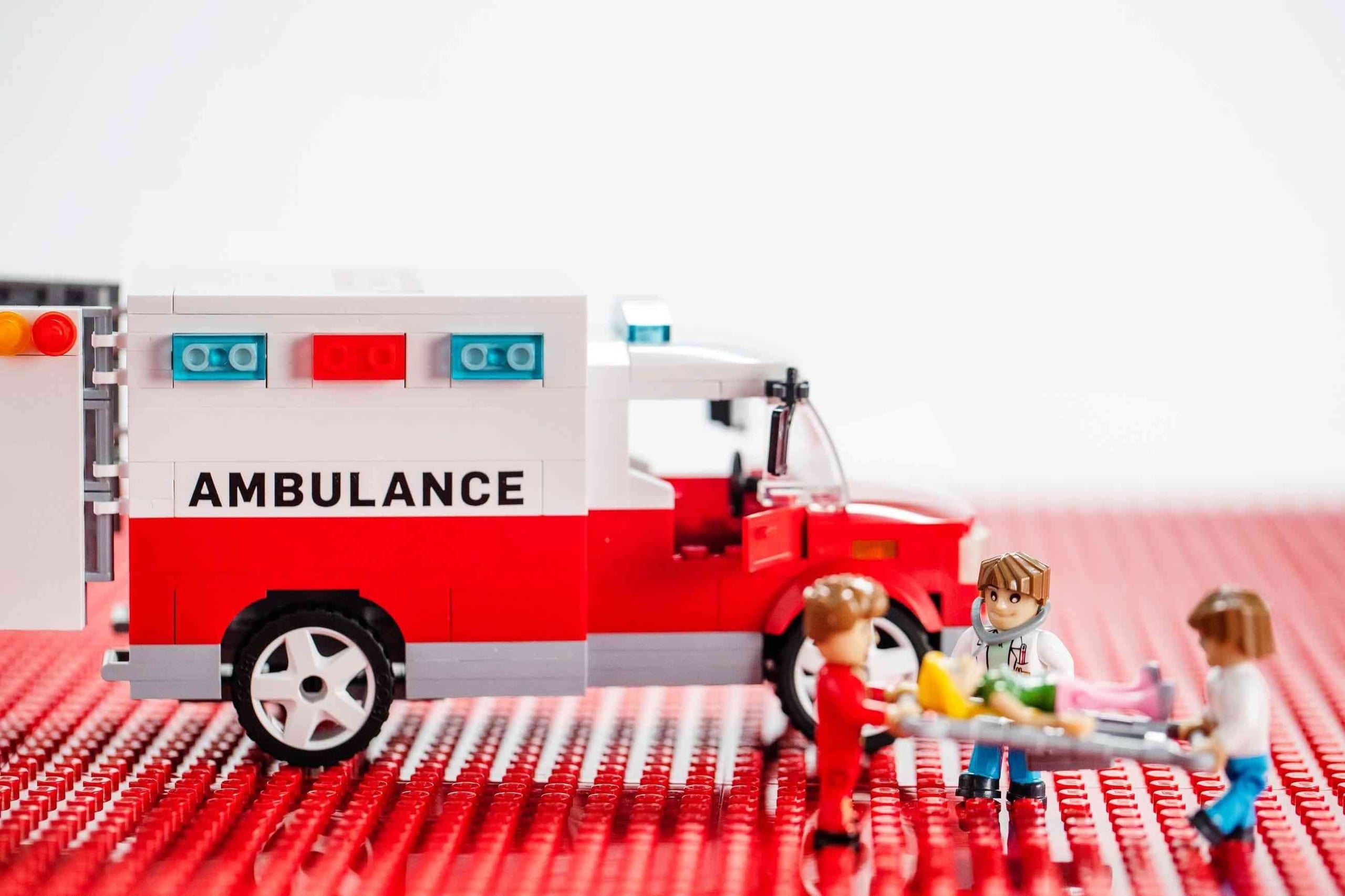 sykebil illustrerer Santander SAFE låneforsikring kan lønne seg om du blir langvarig syk eller mister jobben.